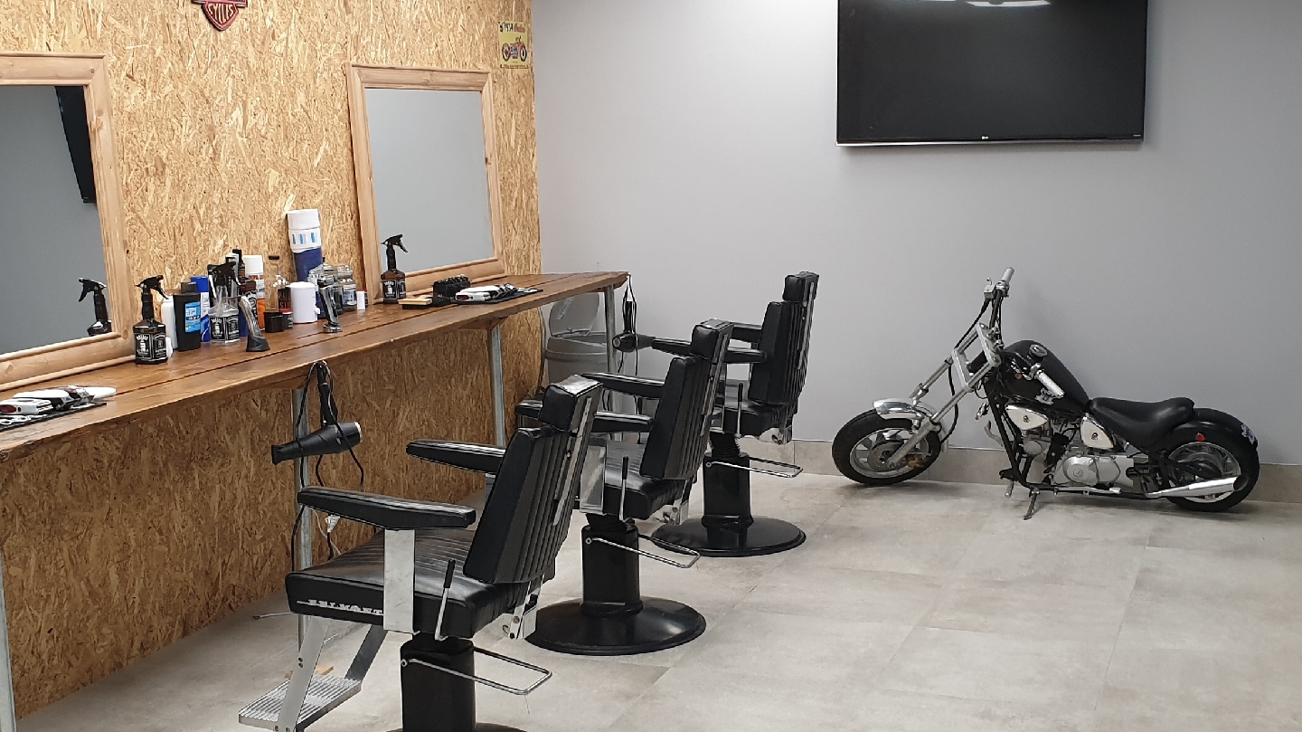 DECLAN @ CHOPPERS BARBERSHOP