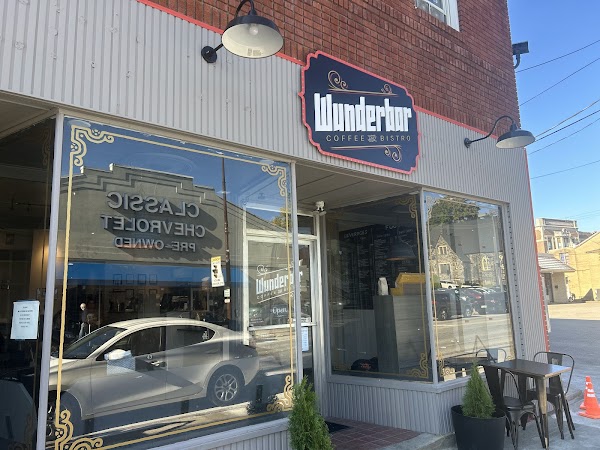 Wunderbar Coffee and Bistro