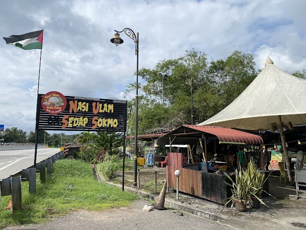Kedai Nasi Ulam Sedap Sokmo Tepi Sungai