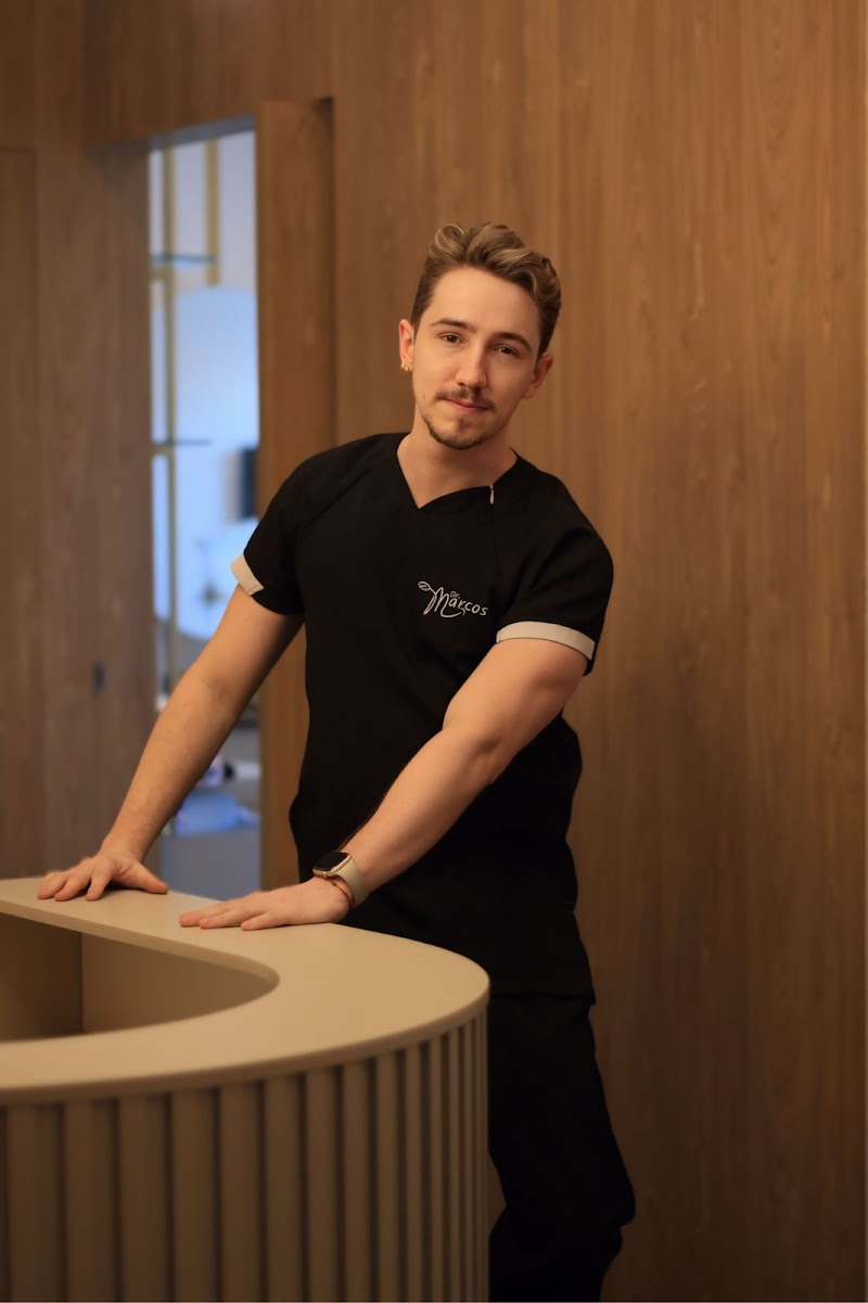 Dr. Marcos de Oliveira | Dentista Belo Horizonte | Implante | Alinhador Invisível | Invisalign | Botox | Sedação