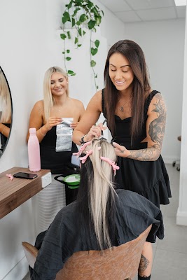 Emphasized Hair photo 3