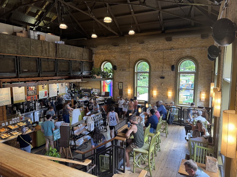 Colectivo Coffee Lakefront photo 4