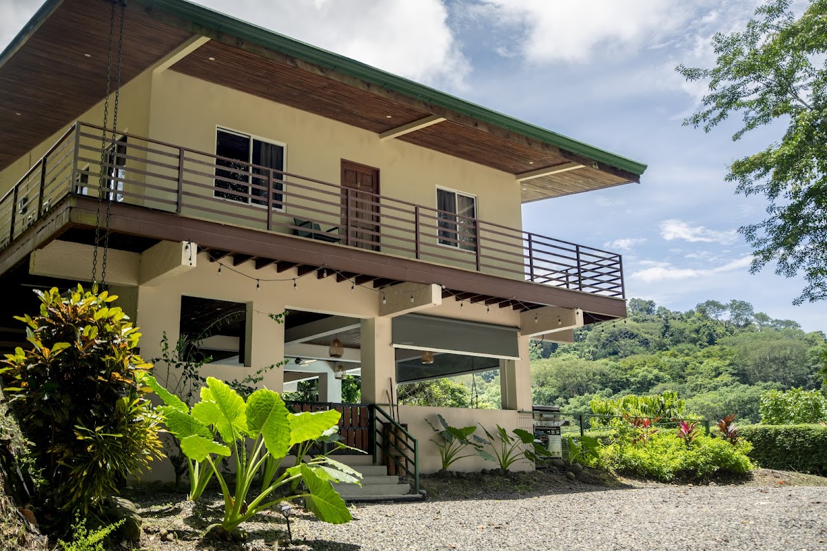 Flō Retreat Center