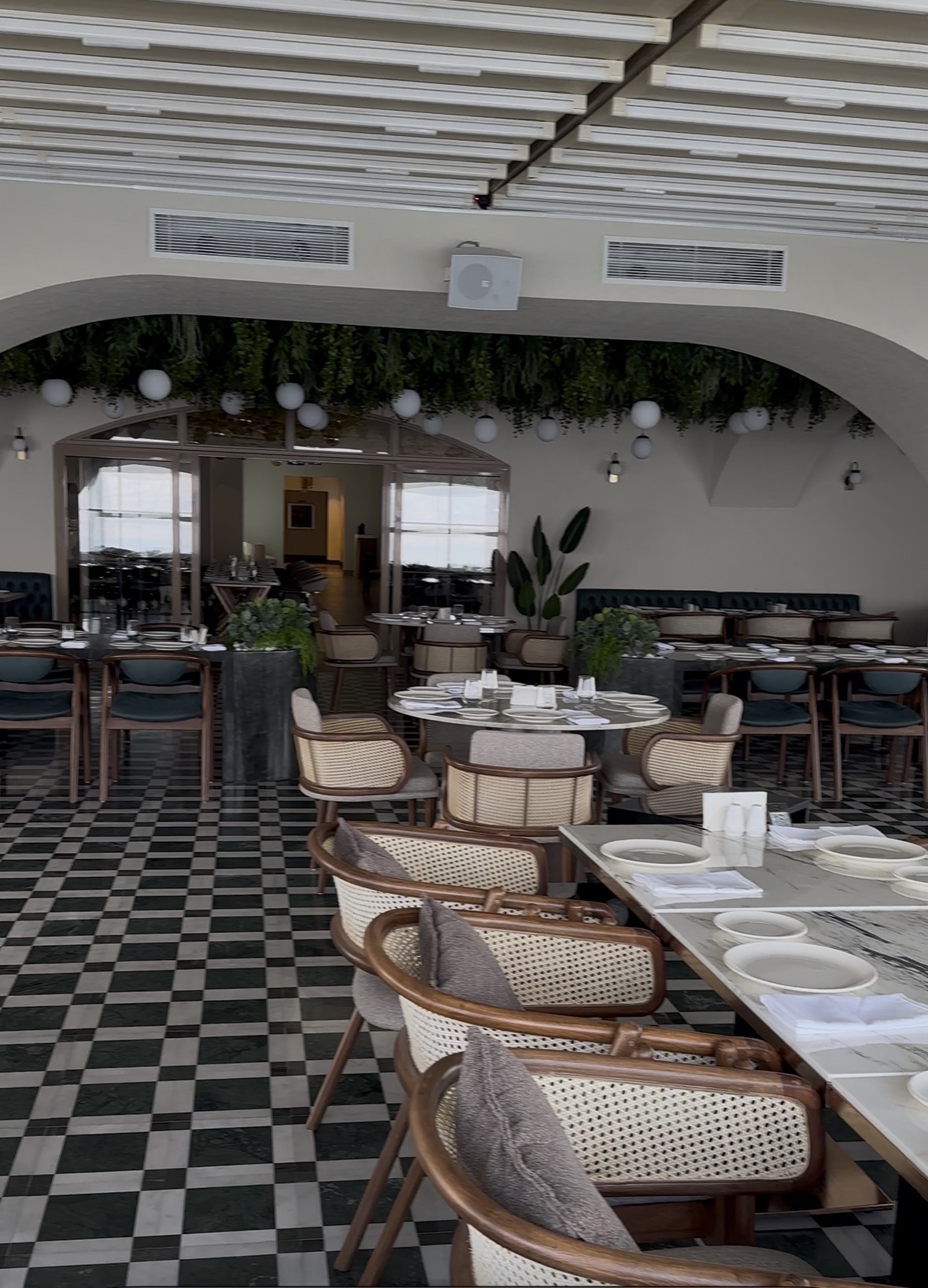 RUF Restoran & Bar mekanı