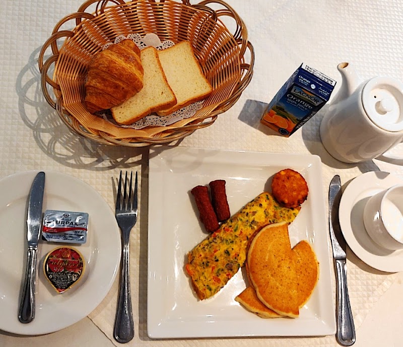 L'Auberge Palace Restaurant & Café photo 3