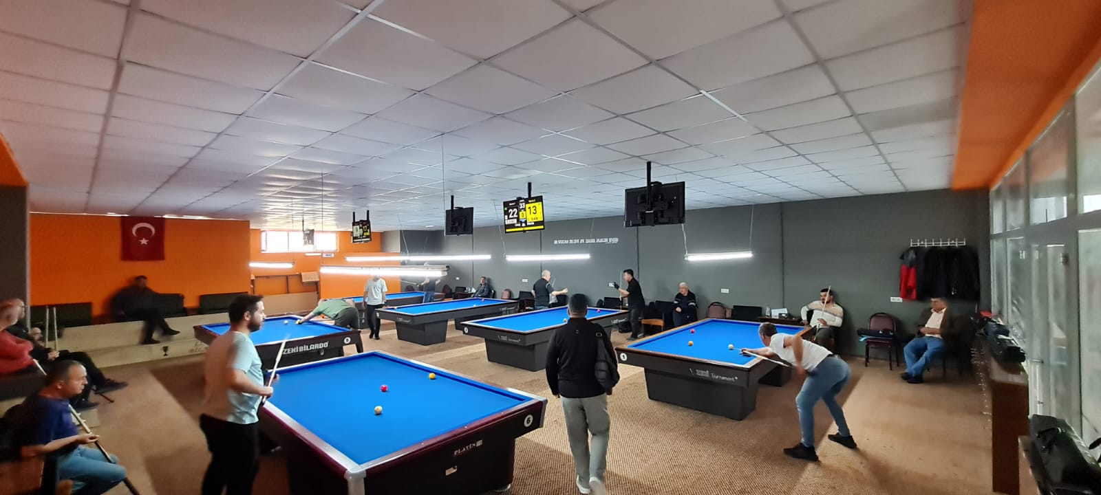 Limaj Bilardo Salonu & Cafe mekanı
