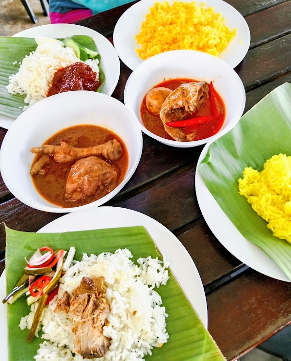 Nasi Dagang Kak Moh D'Kelulut - Photo 1