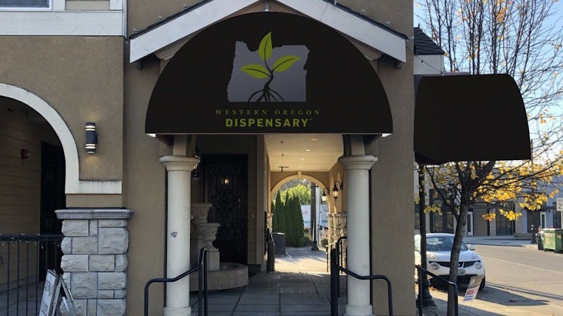 Video tour of Western Oregon Dispensary - Cedar Mill retail environment