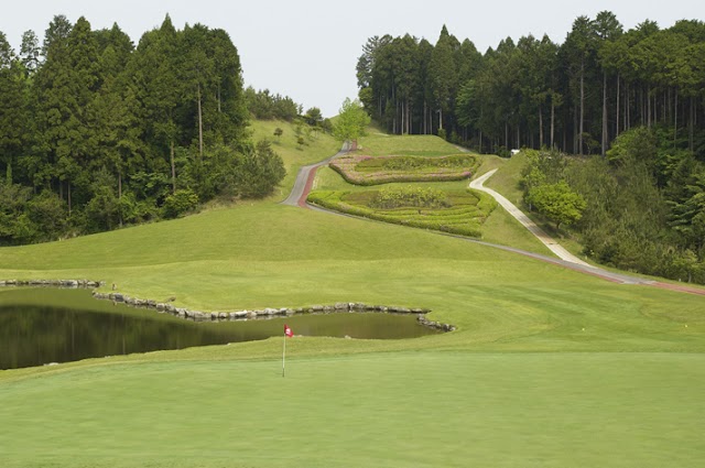 Tsukude Golf Club - Photo 1