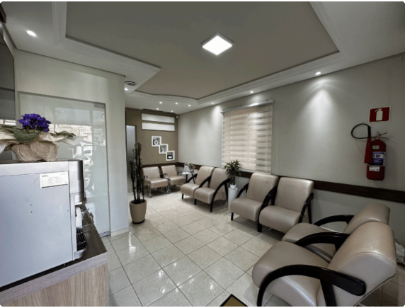 Odonto Total Curitiba - Somos Especialistas em Implante Dentário, Ortodontia, Próteses e Estética dental. - foto 2