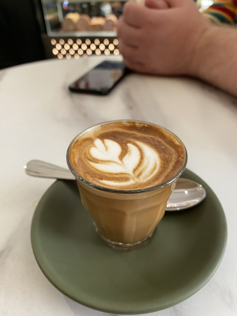 Arno Deli King St photo 6