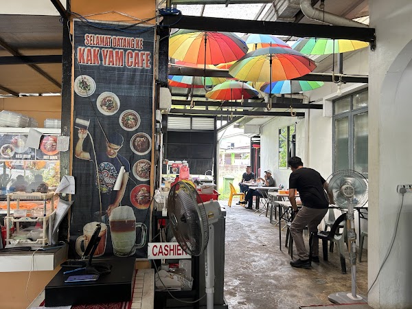Kak Yam Cafe - Photo 1