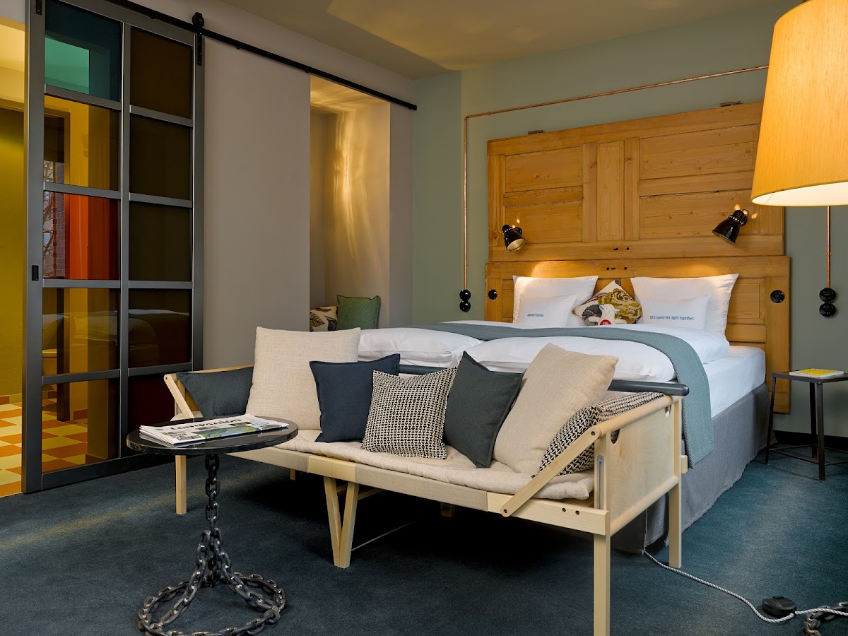 25hours Hotel Altes Hafenamt, dog-friendly hotel, photo 5