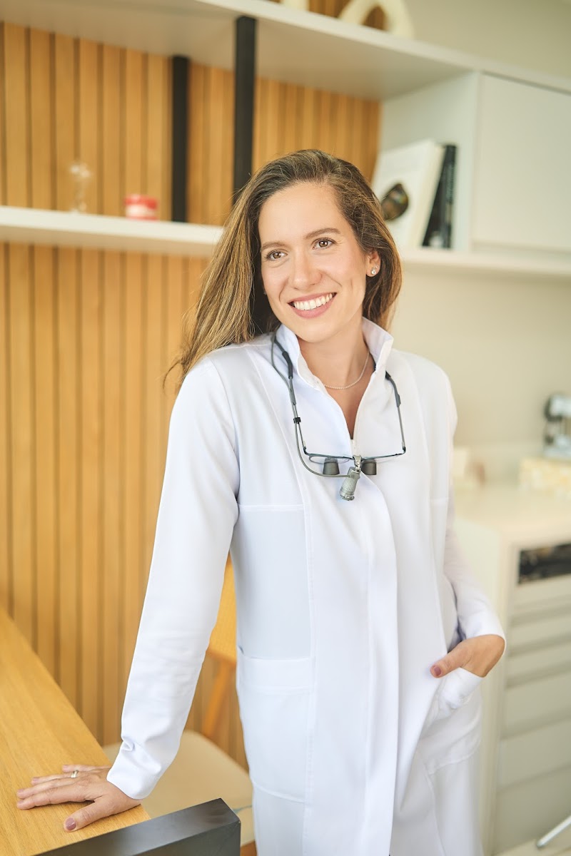 Juliana Mitidieri - Odontologia Oncológica e Estética - Ipanema