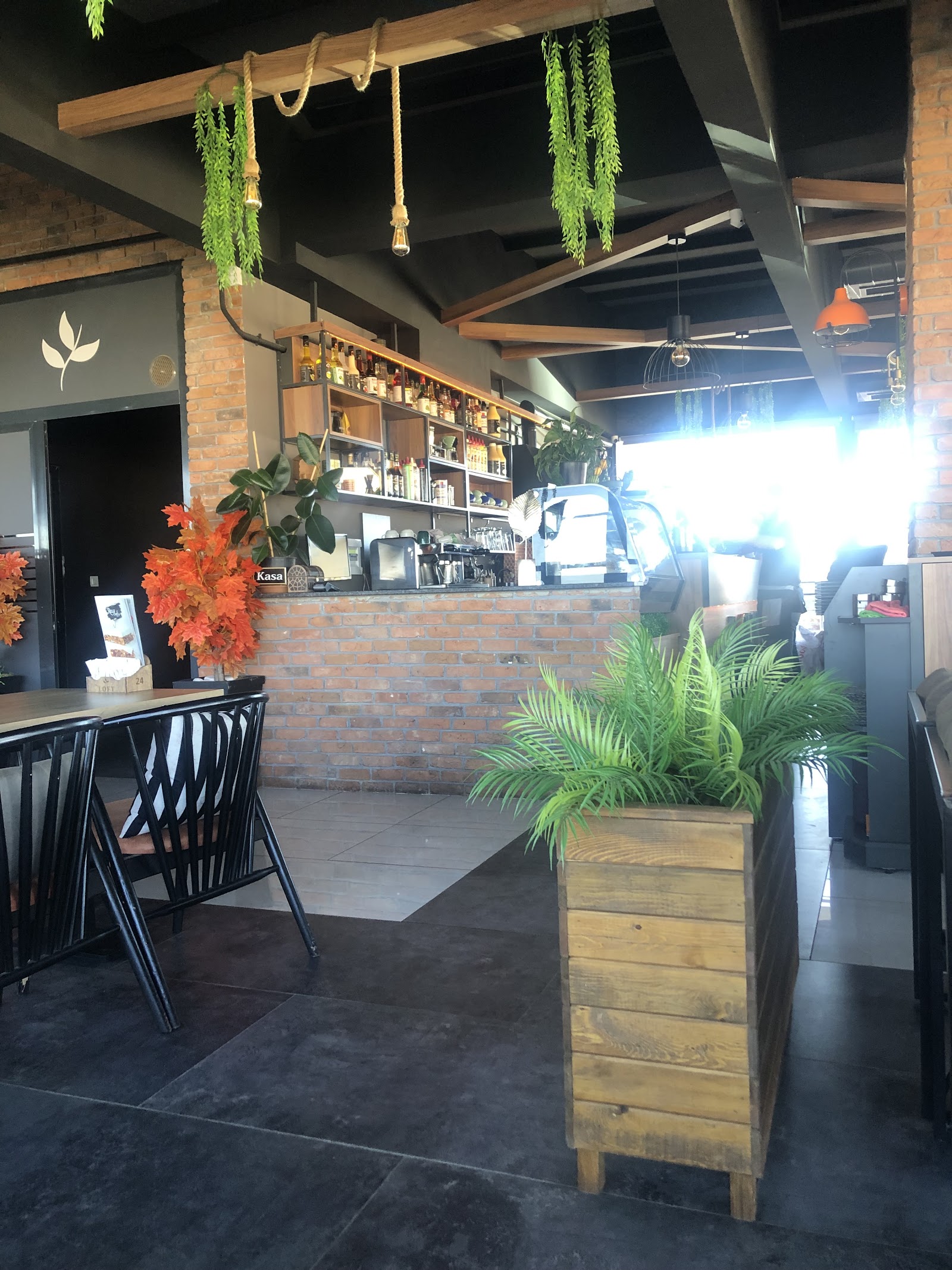 Loft Cafe&Restaurant mekanı