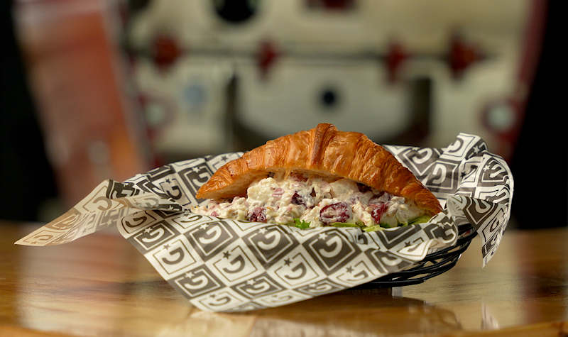 Grafik Coffee Co. Roastery & Café photo 2