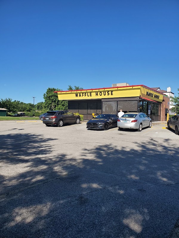 WAFFLE HOUSE #1111 exterior