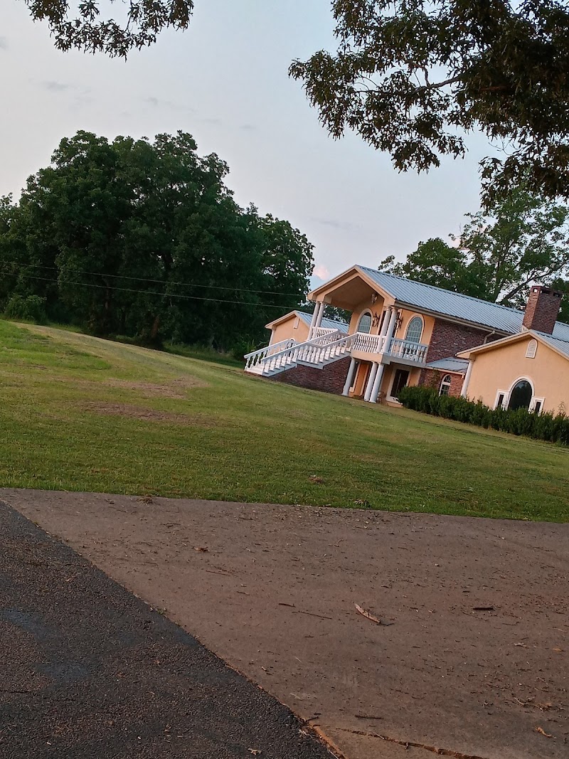 Magnolia Outdoors Outfitters - Photo 1
