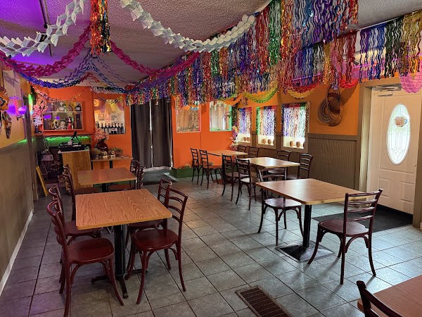 El Nopalito Mexican Restaurant and Pizzeria