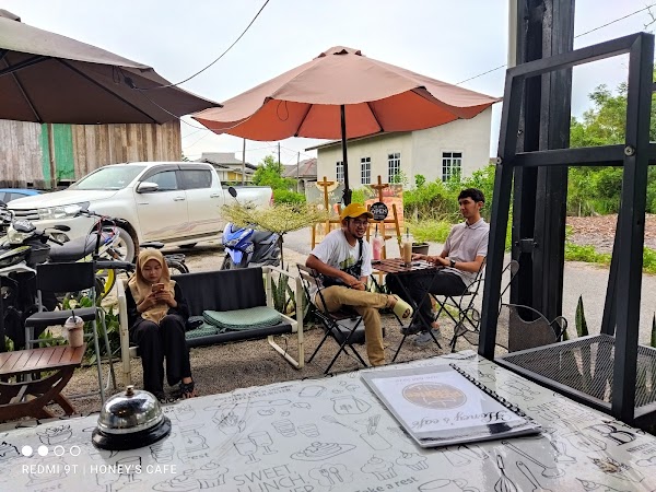 Honey's Cafe Dungun - Photo 1