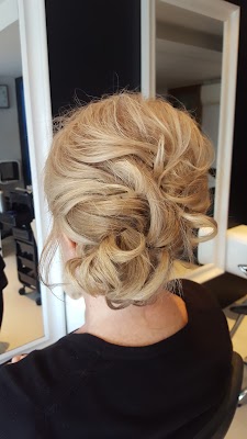 Teya May Hair photo 3