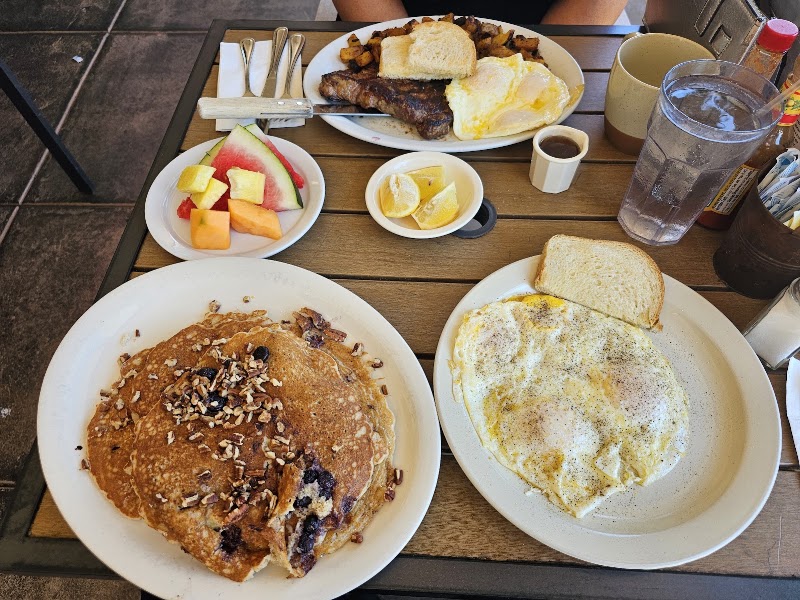 MJ's Downtown Cafe photo 4
