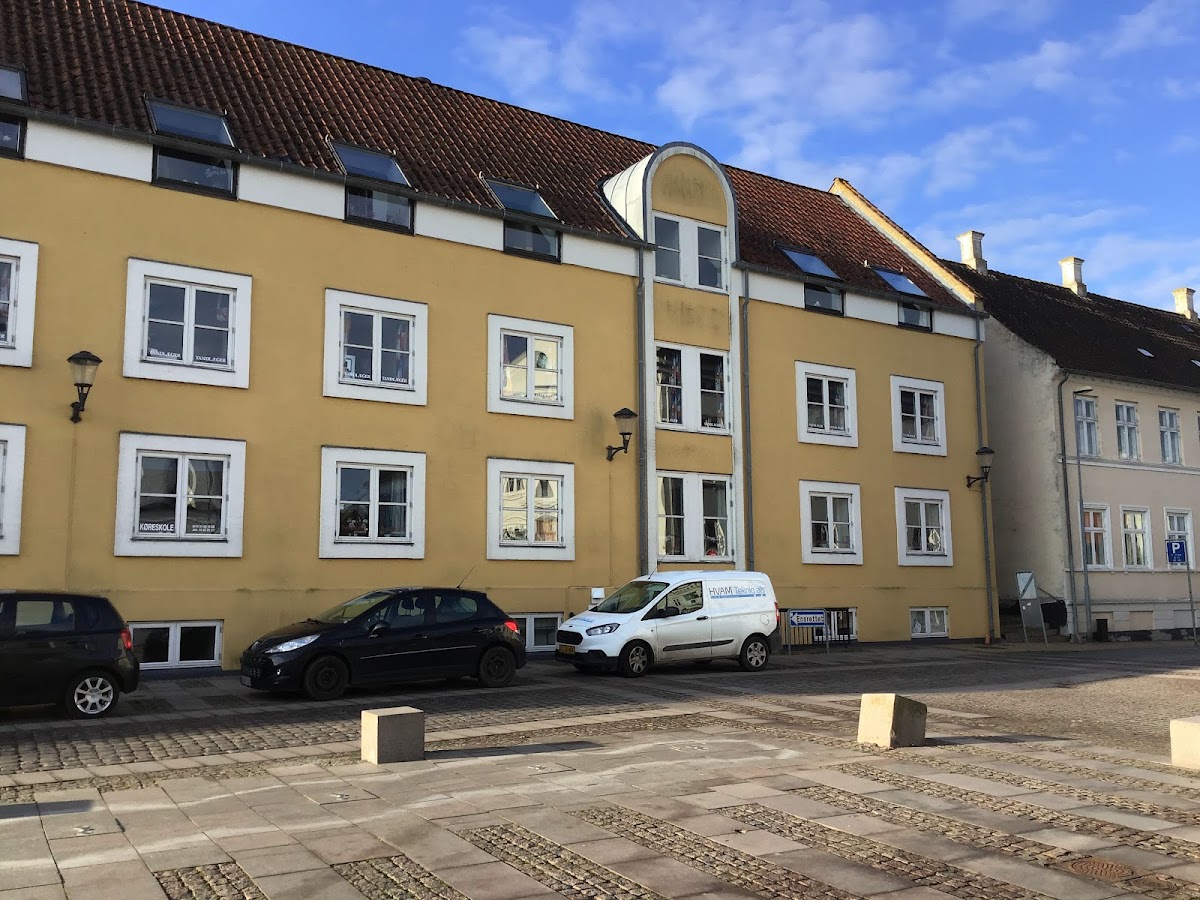 Tandlægerne på Torvet Hamid - tandlægeklinik i Rudkøbing