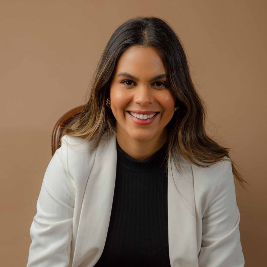 Dra. Juliana Dominice, Ortodontista e Dentista