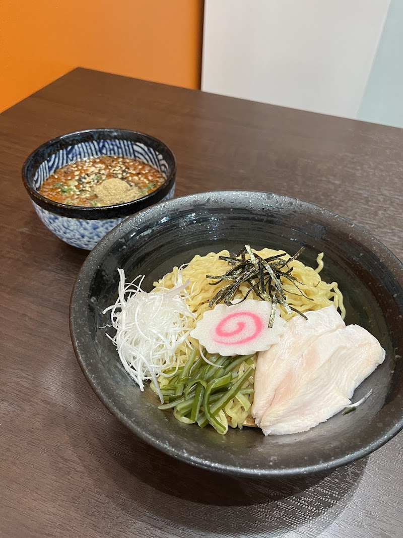 博多あご出汁中華そば六味亭 九産大駅前店 写真2