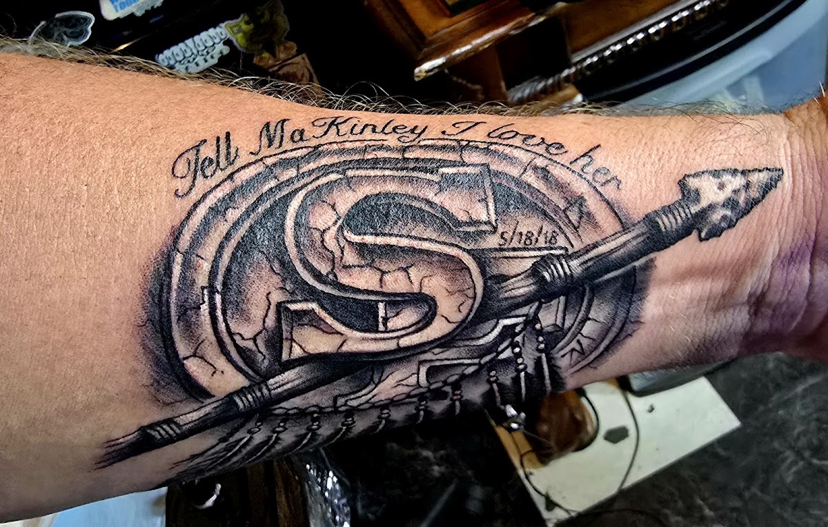 Gilded Thorn Tattoo Studio tattoo work — photo 3