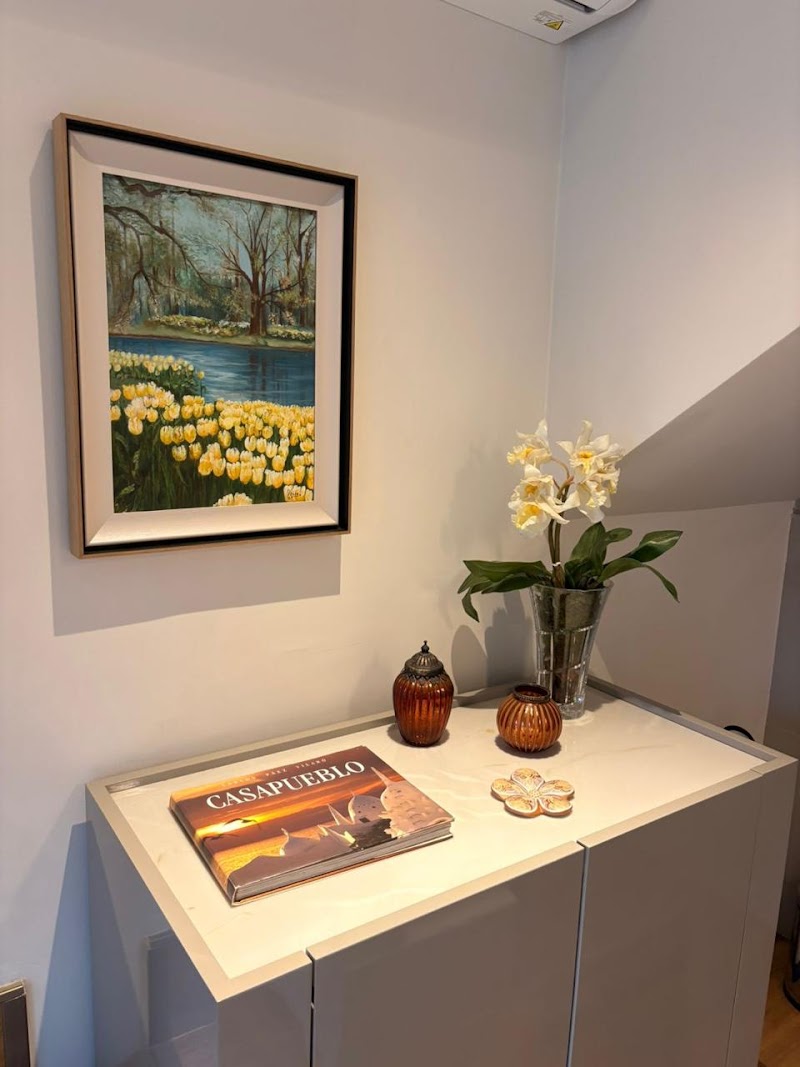 Dra Bia Hastenreiter Genelhu | Endodontista | Tratamento de canal | Alívio da dor de dente - foto 4