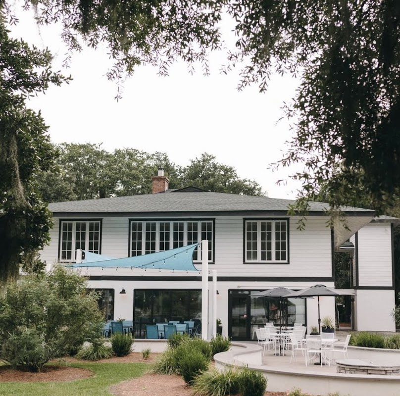 MOMO riverfront park photo 4