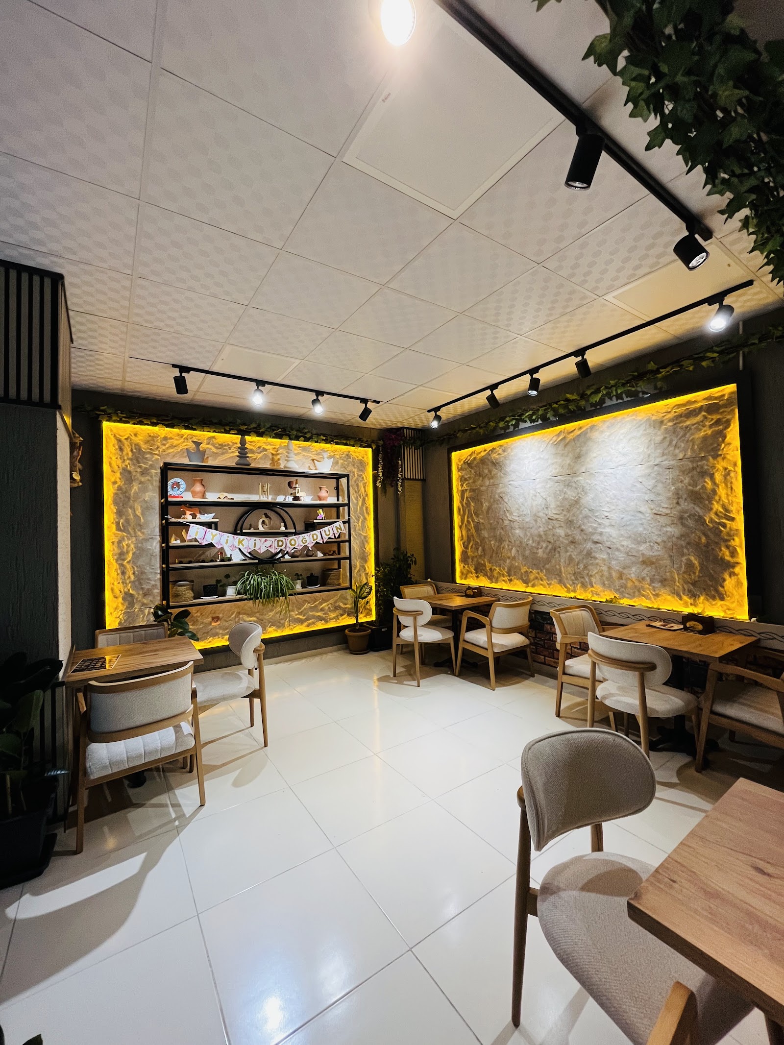 Masal Oyun Dünyası & Cafe Melis mekanı