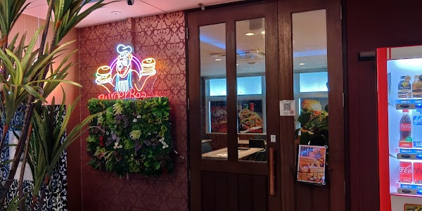 Burger Bear 比屋根店