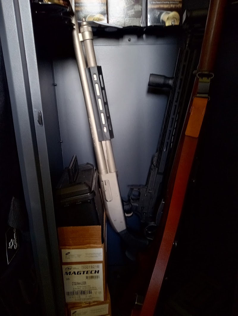 Stuebs' Guns & Ammo photo