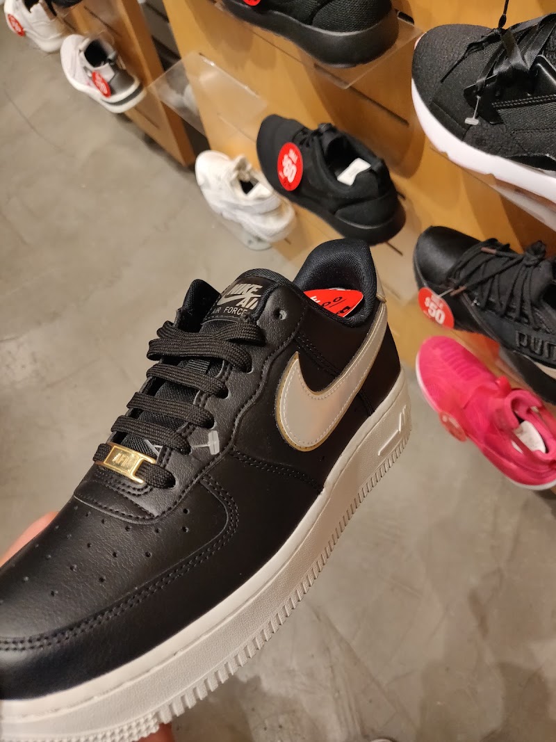 Nike Lifestyle Sneakers