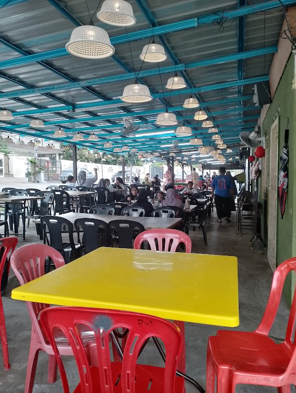 Meledak Station - Photo 1