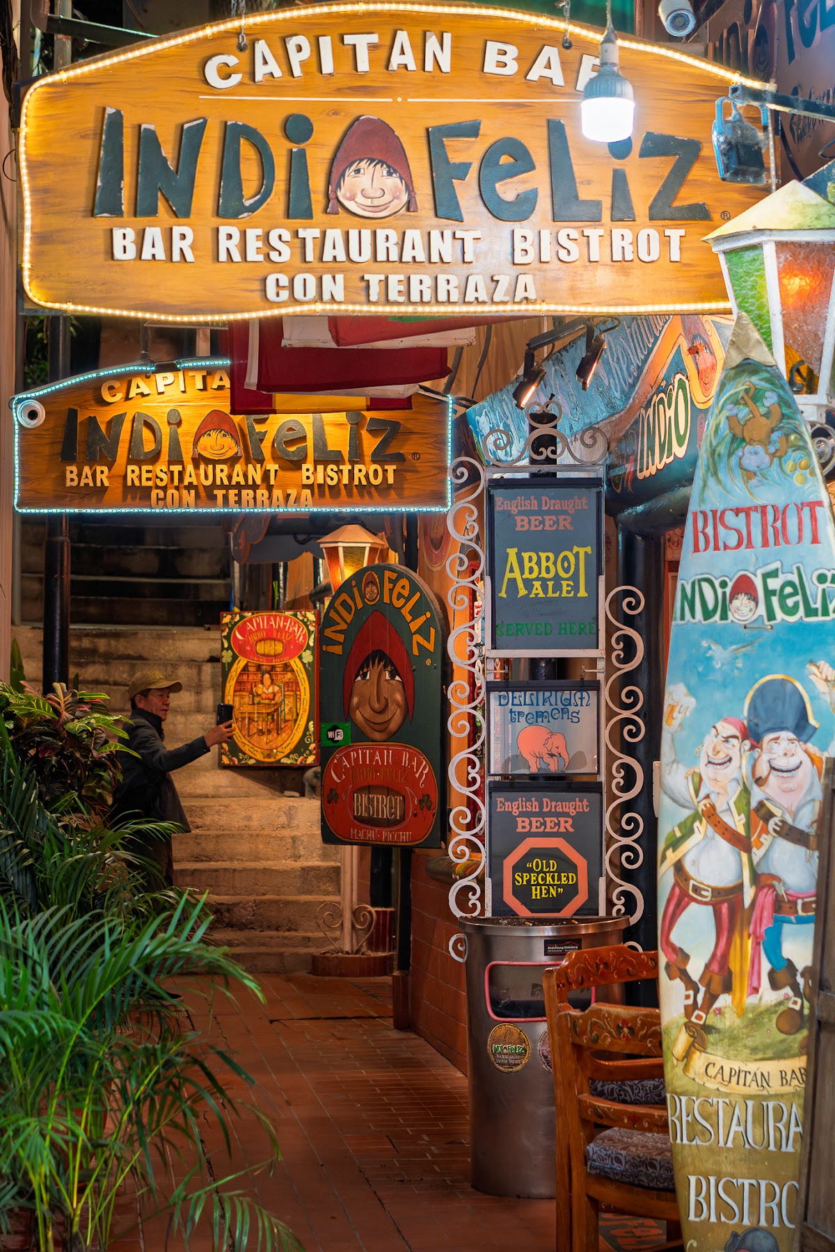 Restaurant Bistro Bar Indio Feliz in machu-picchu