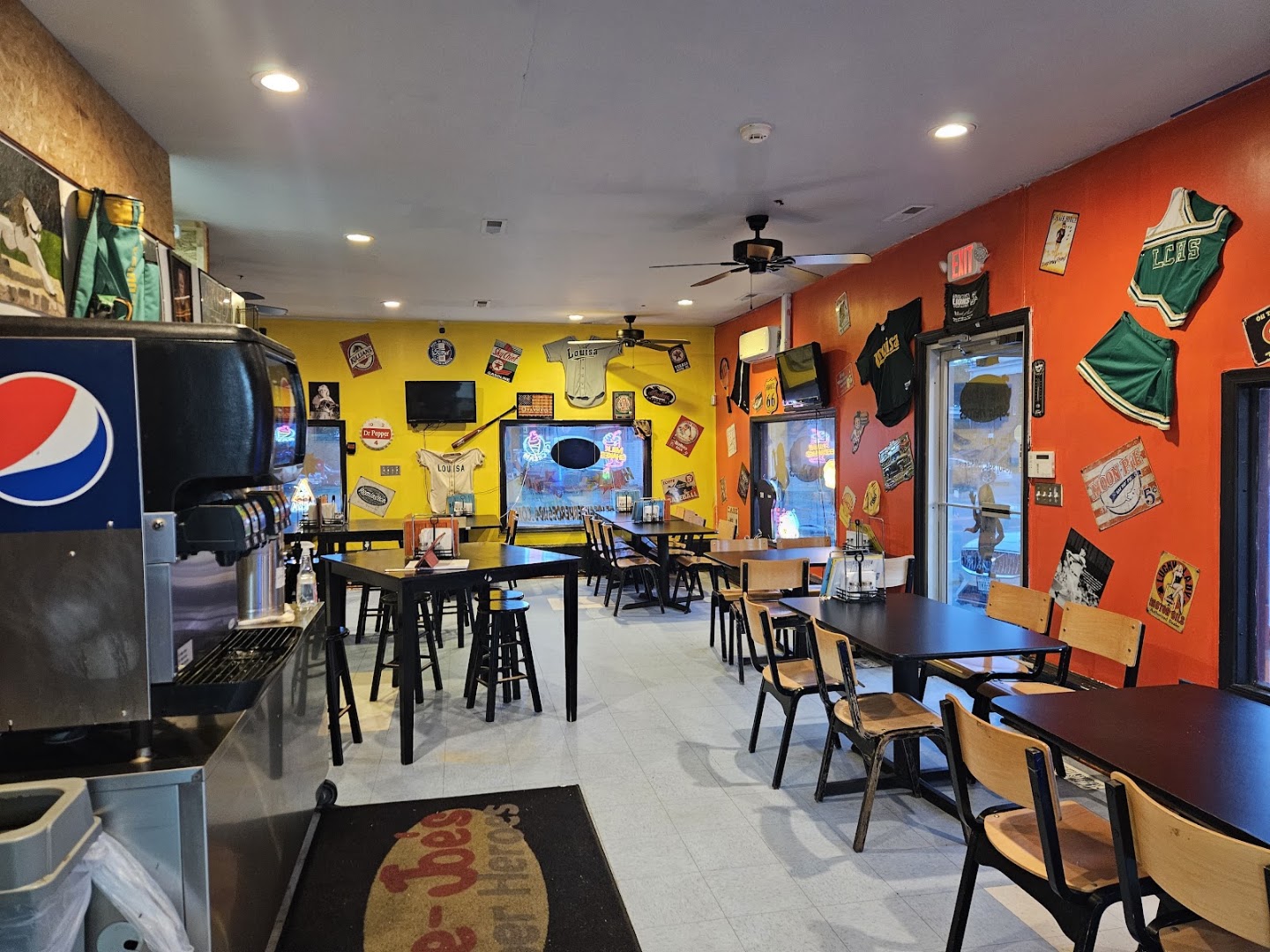 Joe-Joe's Super Heroes & Pizza