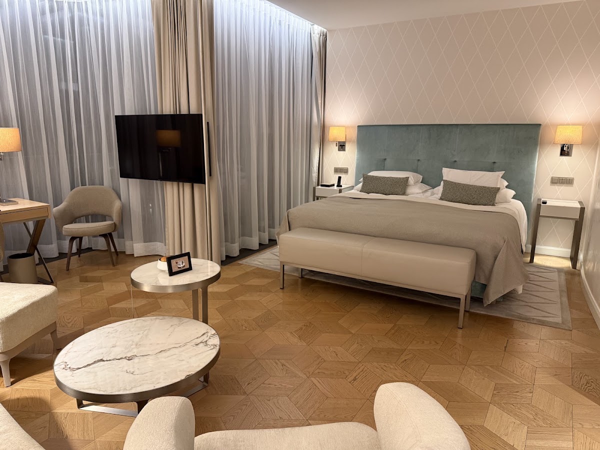 The Fontenay, dog-friendly hotel