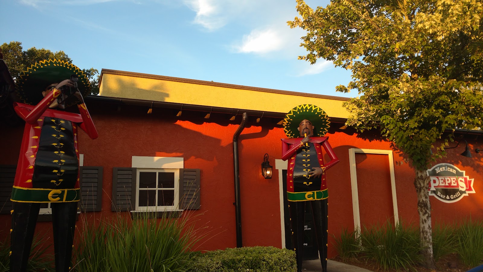 Pepe's Mexican Bar & Grill