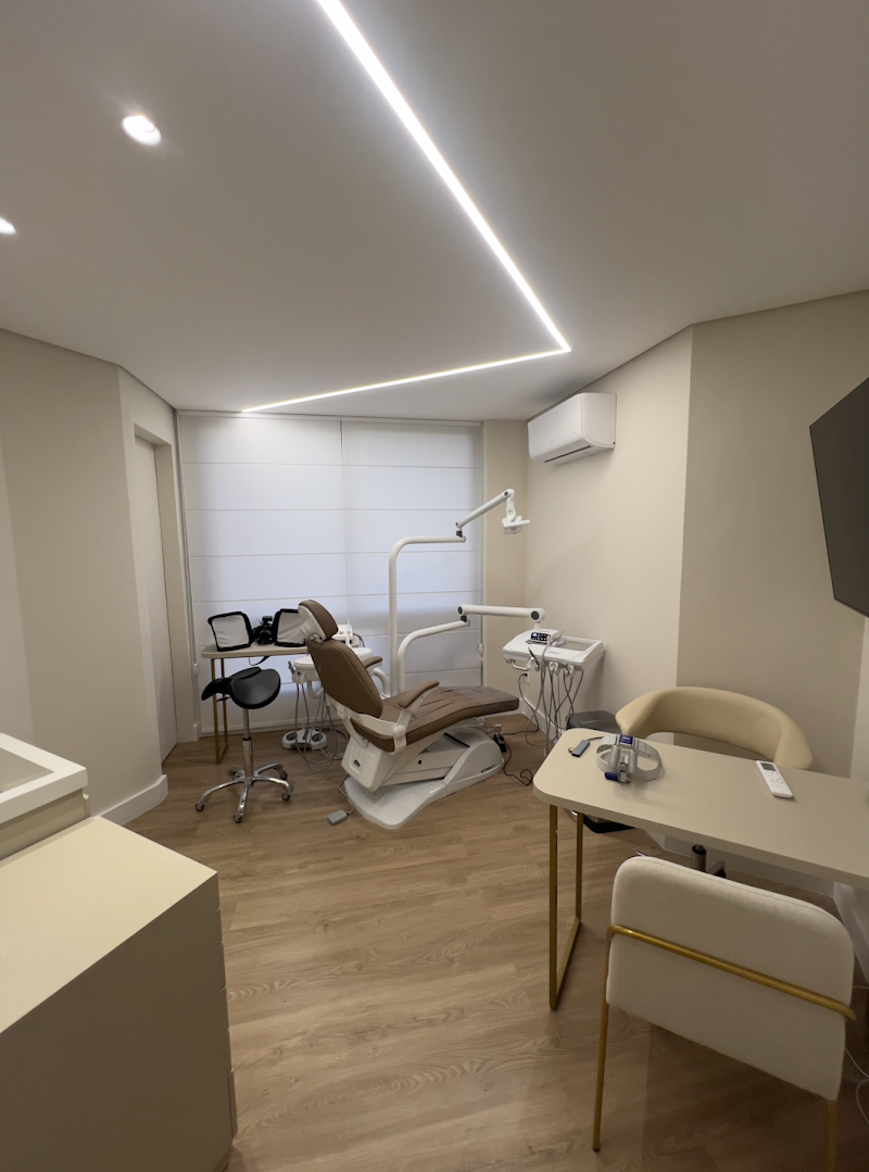 Abrahão Condé Odontologia Integrada - foto 2