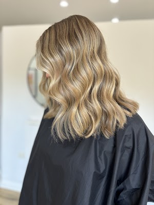 Hair by Yollie photo 2