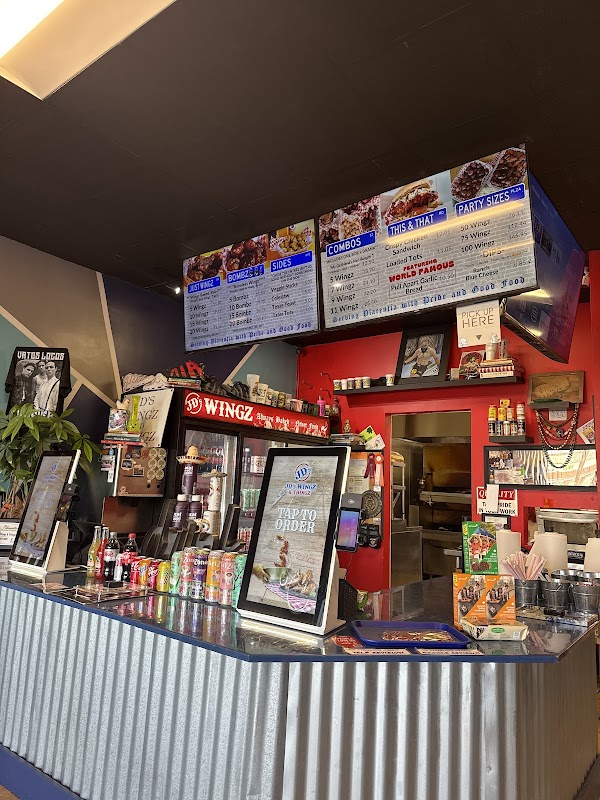 JD's WINGZ & THINGZ photo 8