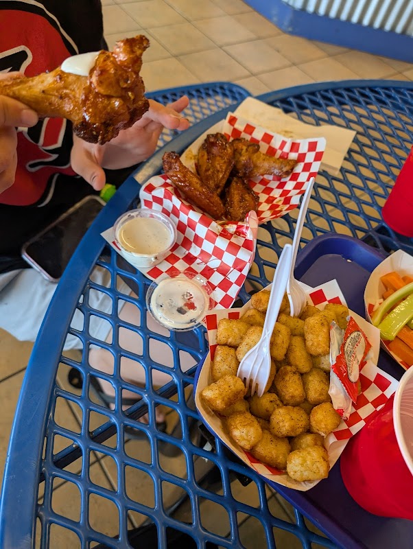 JD's WINGZ & THINGZ photo 6