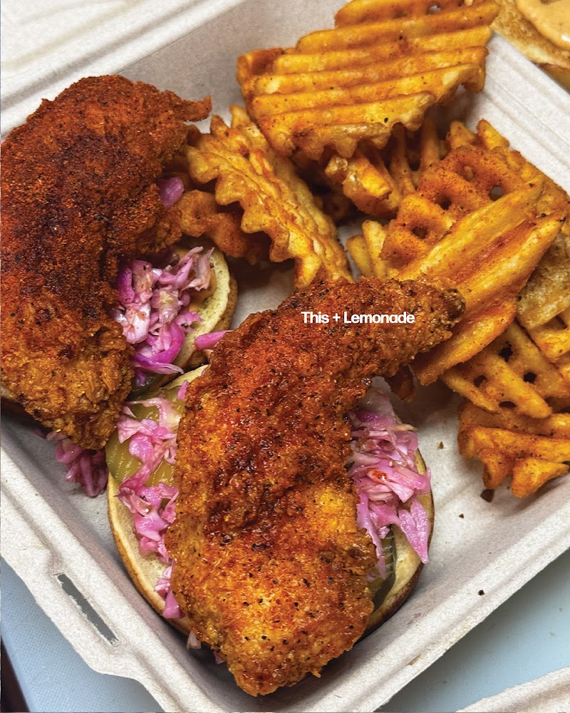 Dogs Chicks (halal) photo 3