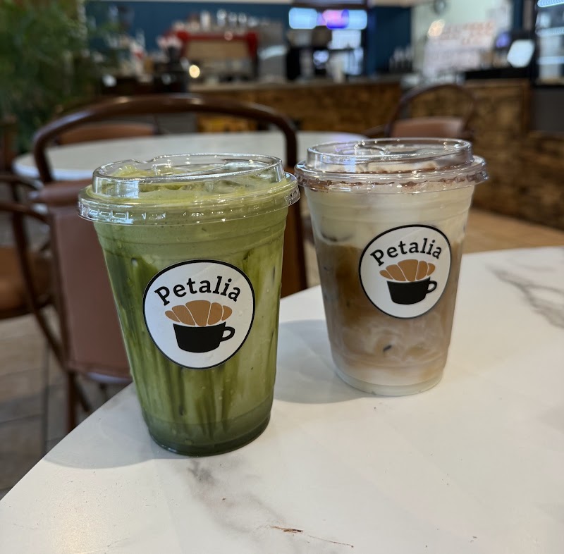 Petalia brews & bites photo 3