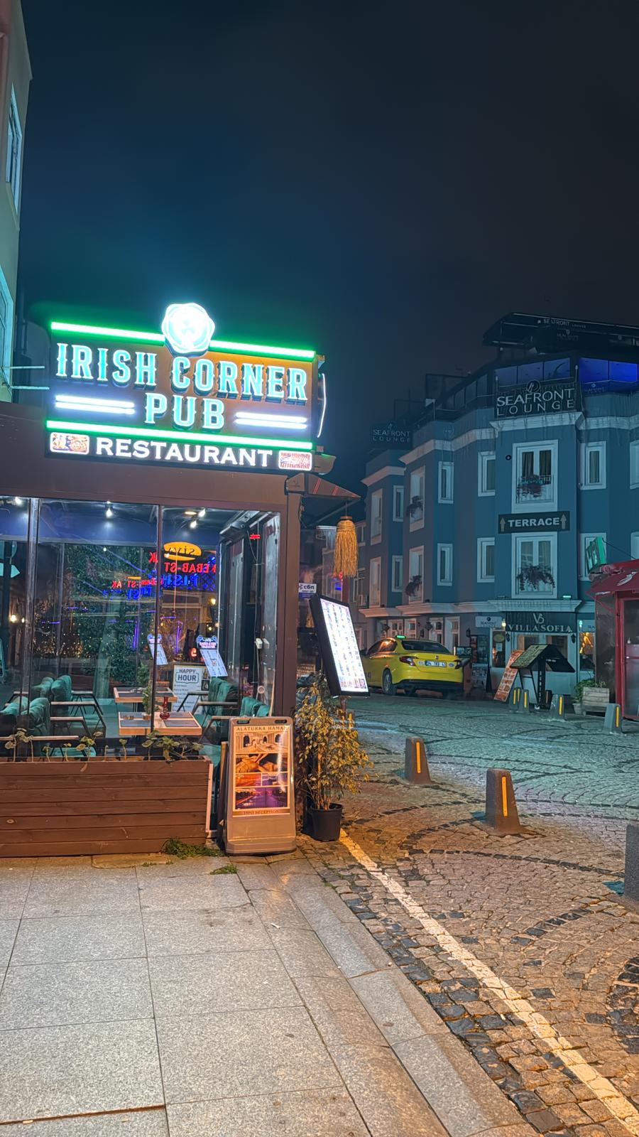 THE IRISH CORNER PUB mekanı