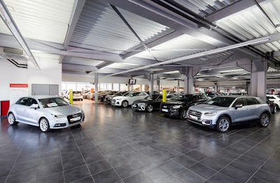 Photo 9 - JEAN LAIN AUTOMOBILES