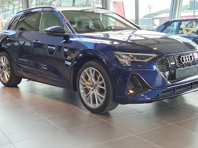 Photo 4 - JEAN LAIN AUTOMOBILES